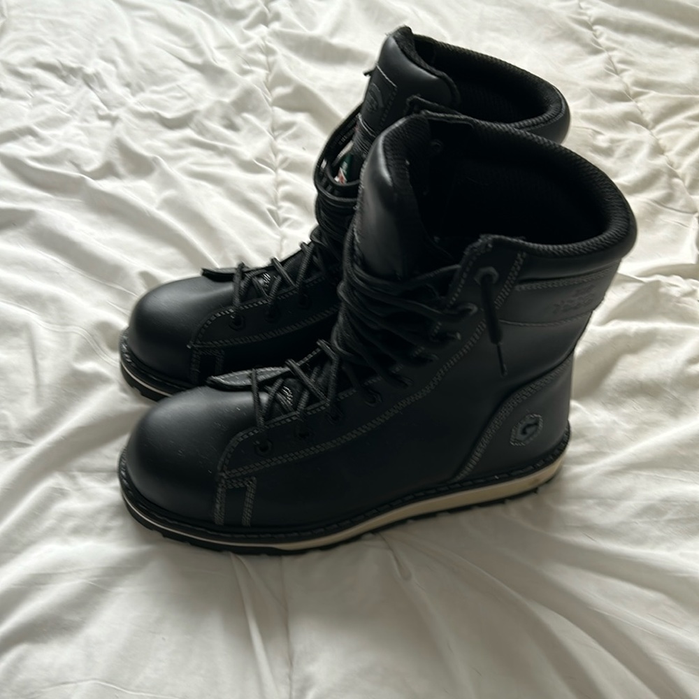 Leather work Boots NWOT